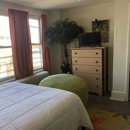 2Bed/1 Bath Spacious Apt Boardwalk, Beach, Casinos